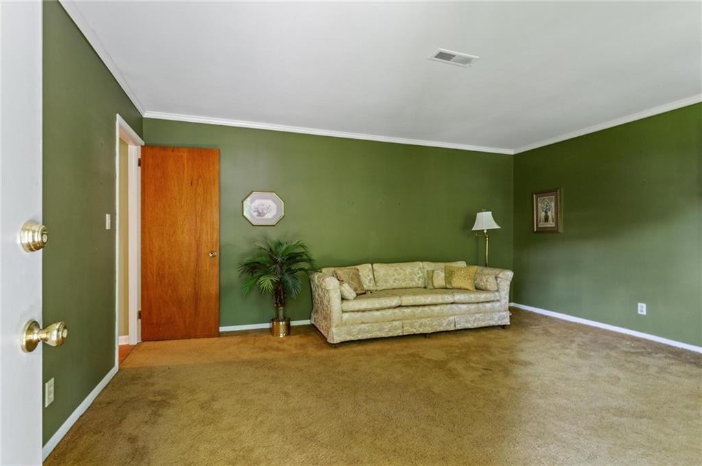 2219 Lisa Drive SE