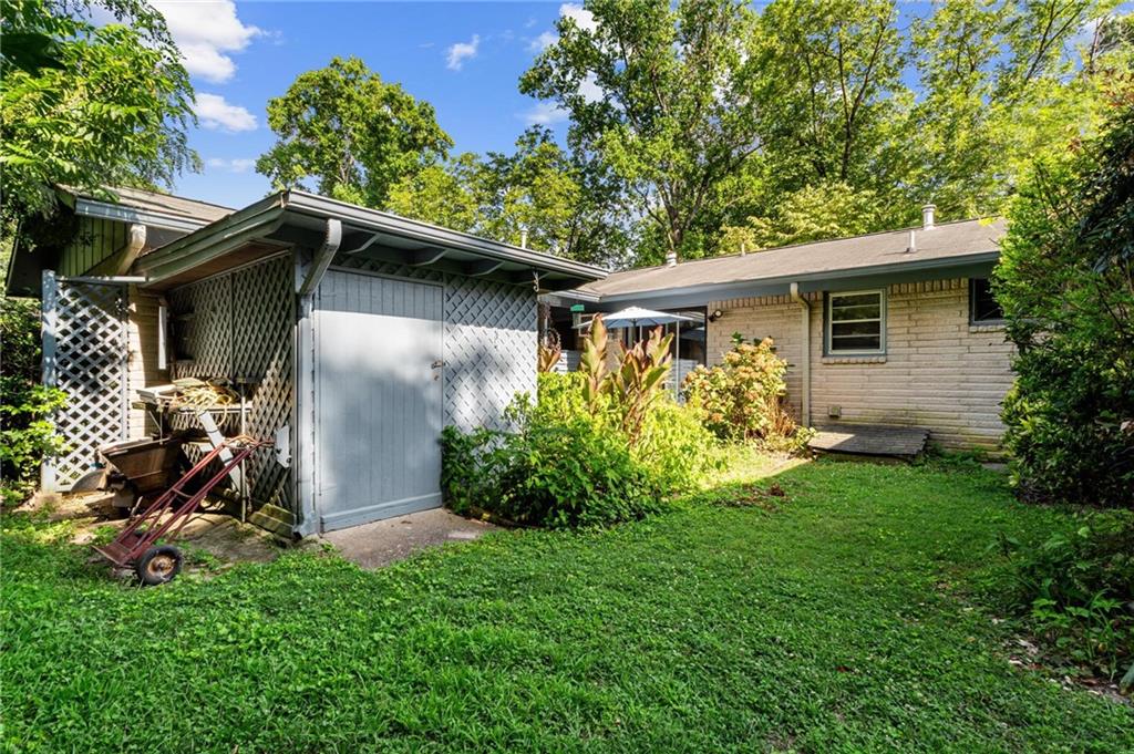 2219 Lisa Drive SE