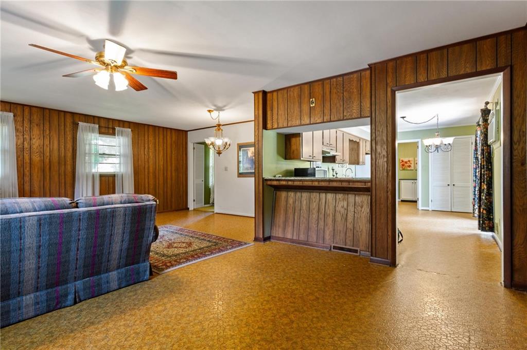 2219 Lisa Drive SE