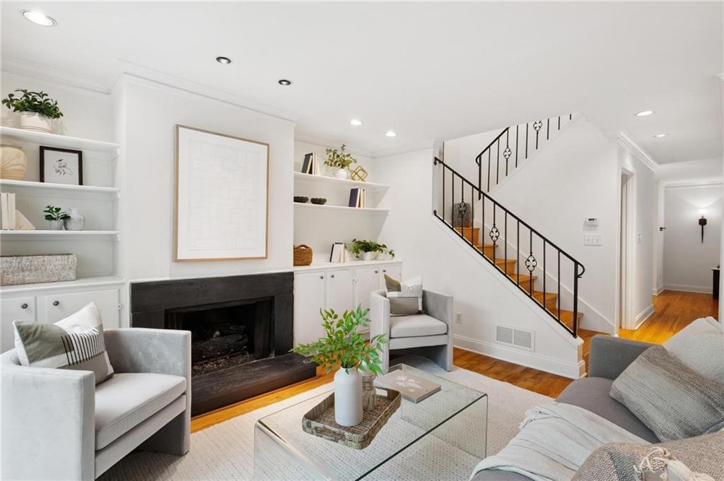 11 Ardmore Square NW
