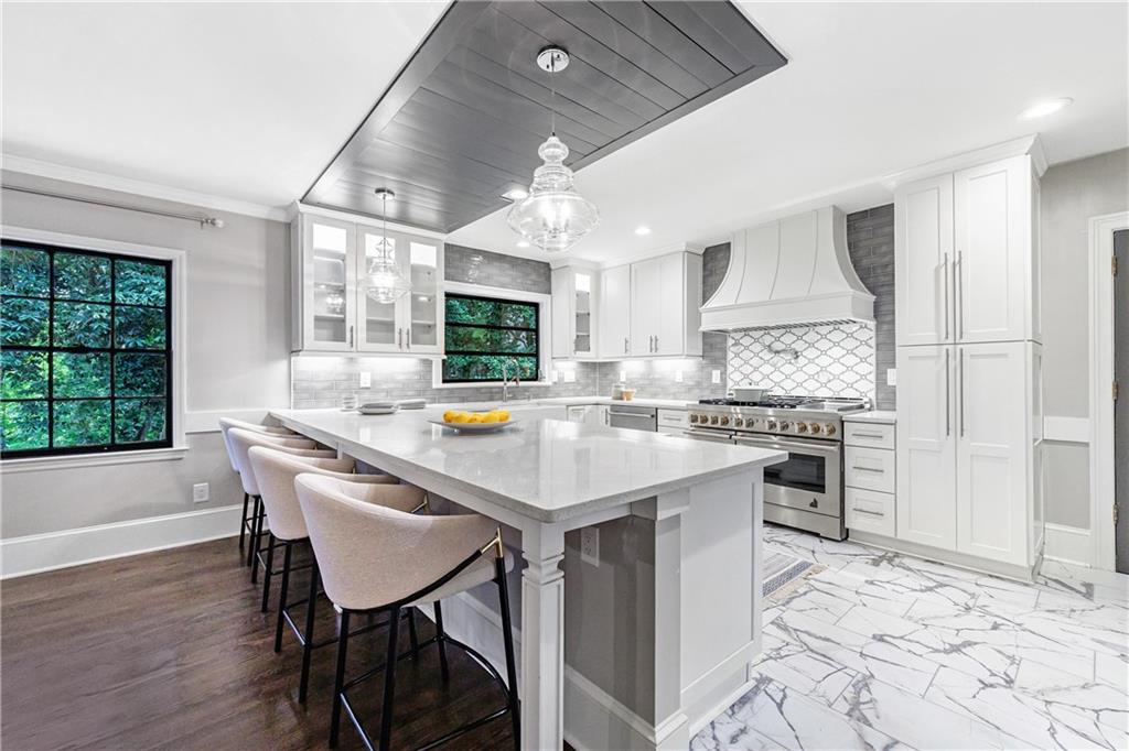 924 Peachtree Battle Avenue