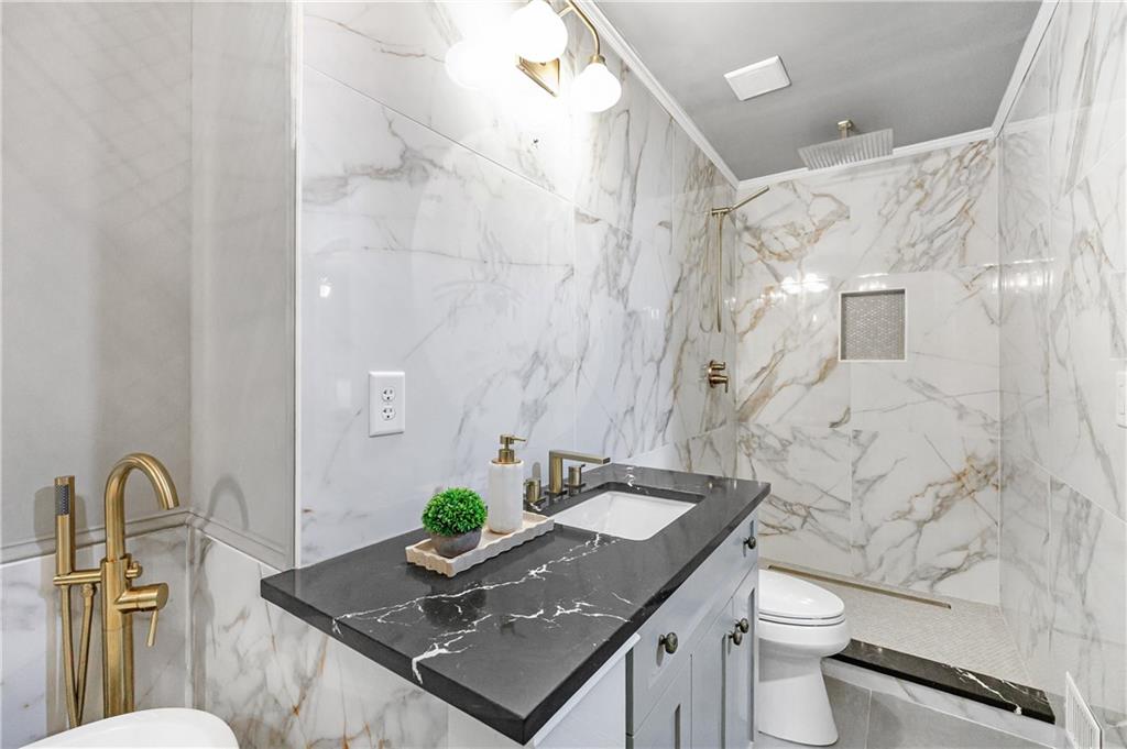 924 Peachtree Battle Avenue