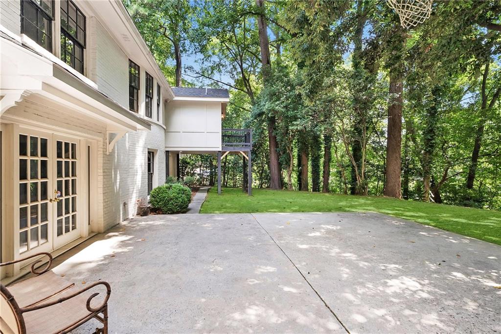 924 Peachtree Battle Avenue