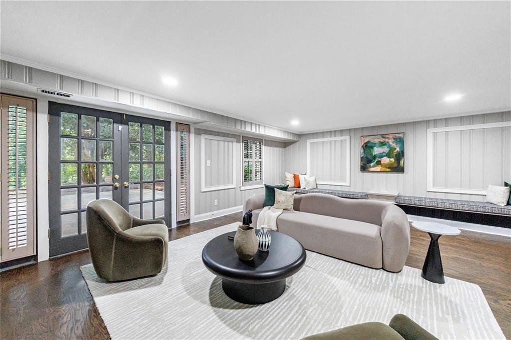 924 Peachtree Battle Avenue