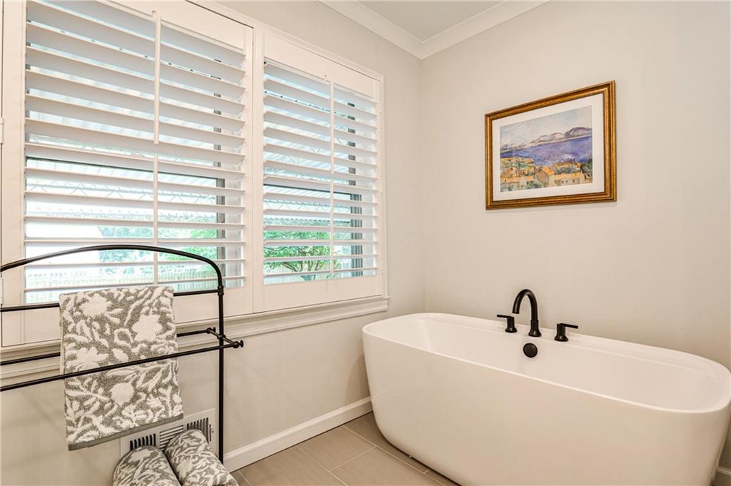 157 Normandy Drive SW
