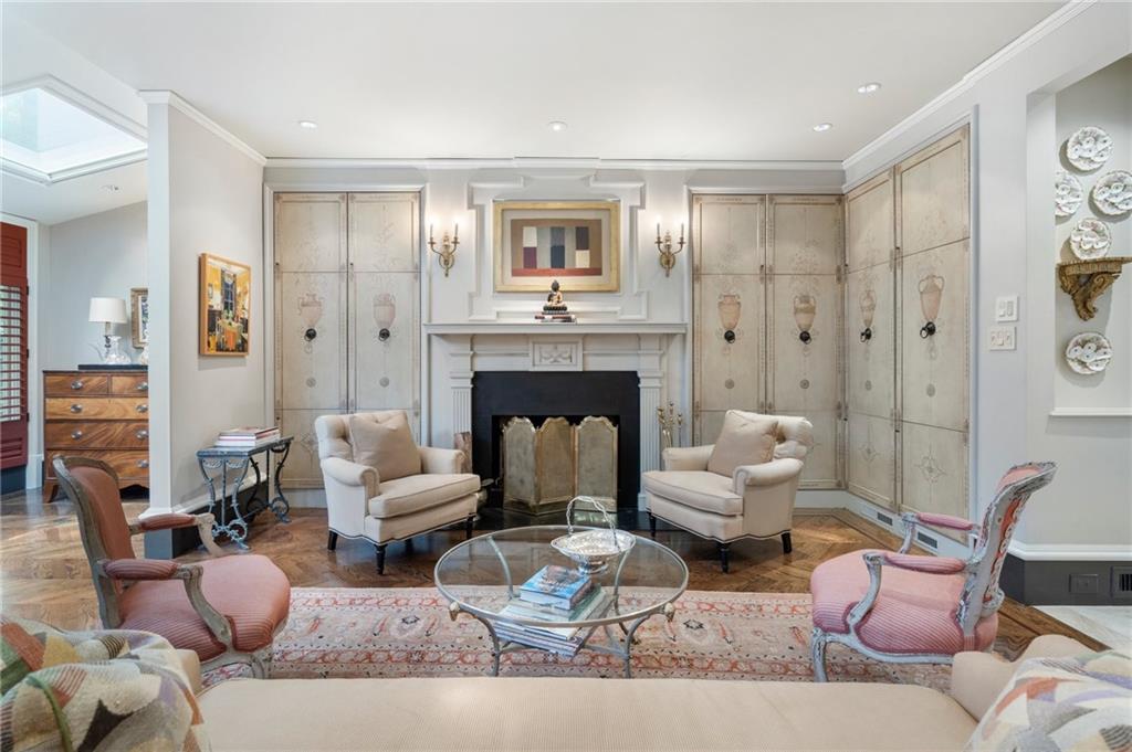 2525 Peachtree Road Unit 28