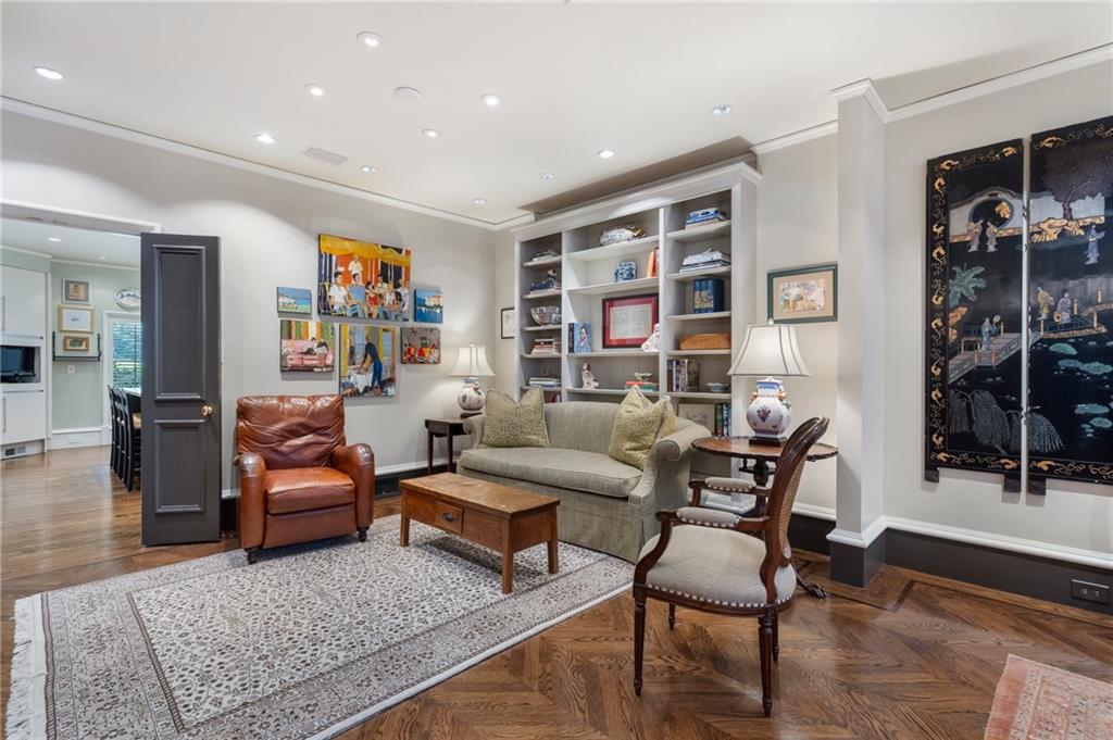 2525 Peachtree Road Unit 28