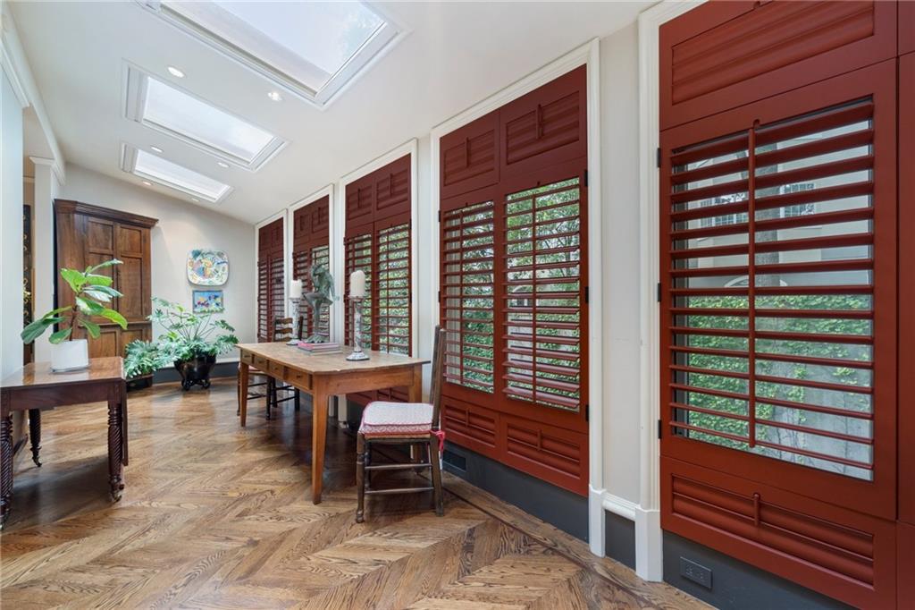 2525 Peachtree Road Unit 28