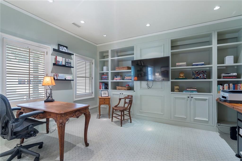 2525 Peachtree Road Unit 28