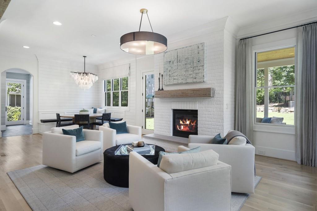 3338 Breton Circle