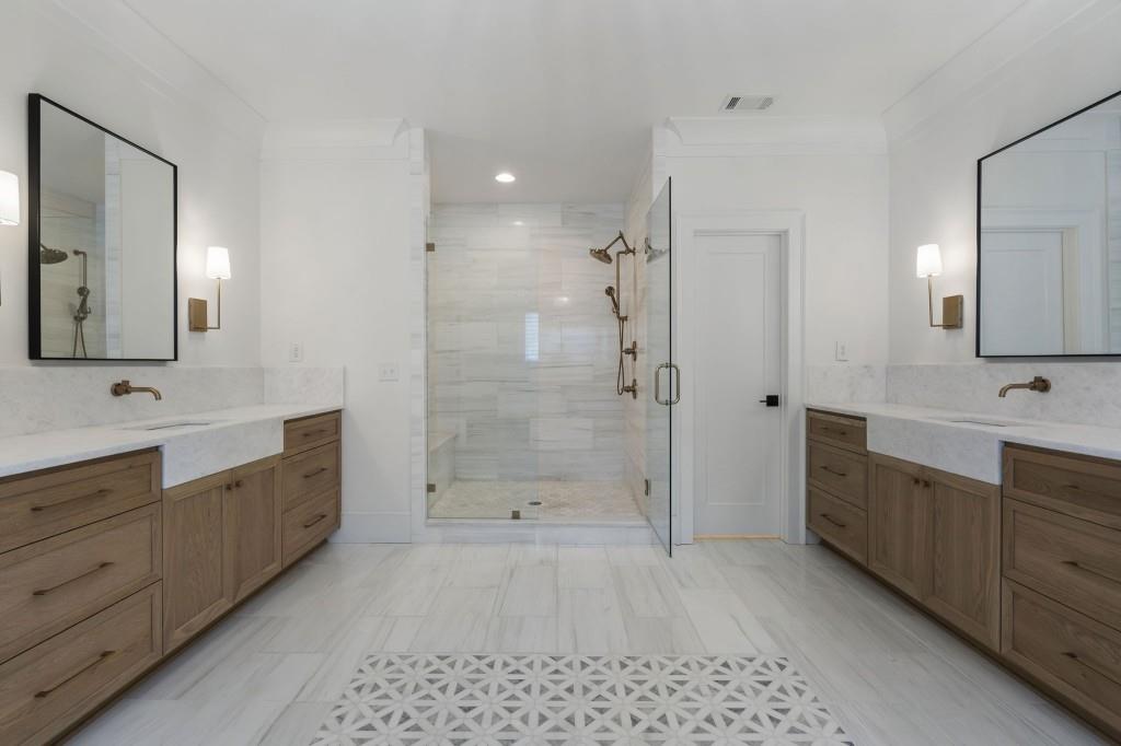 3338 Breton Circle