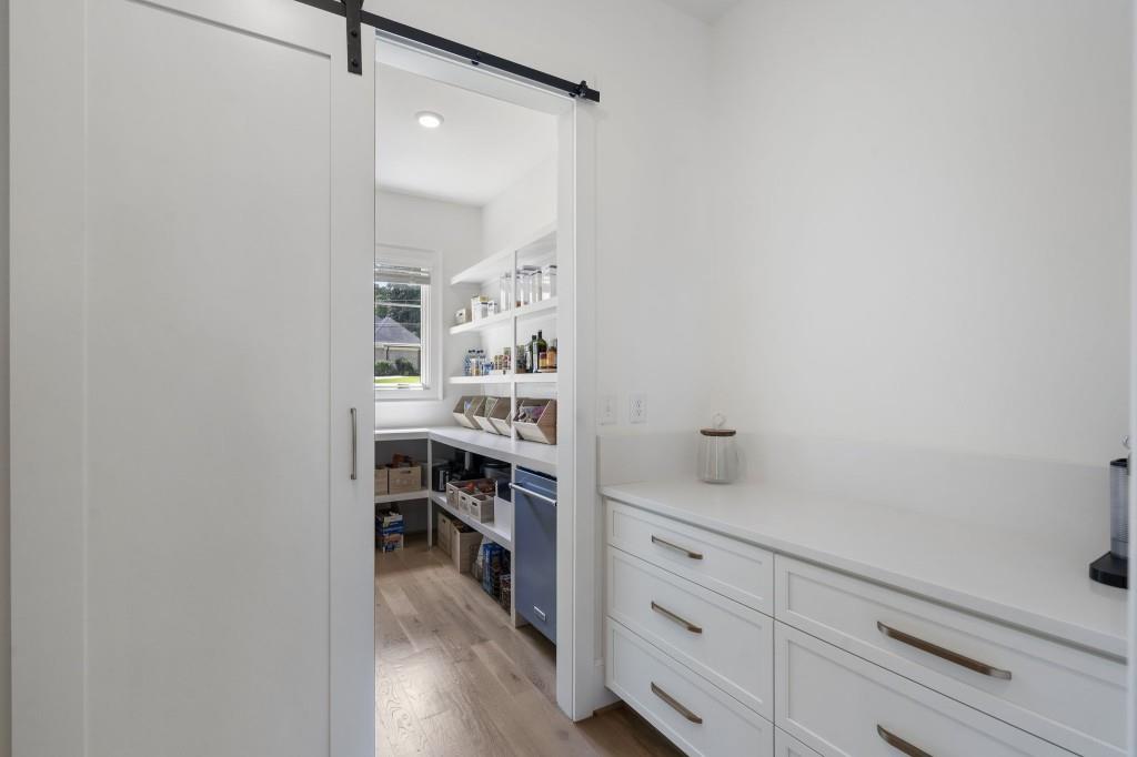3338 Breton Circle