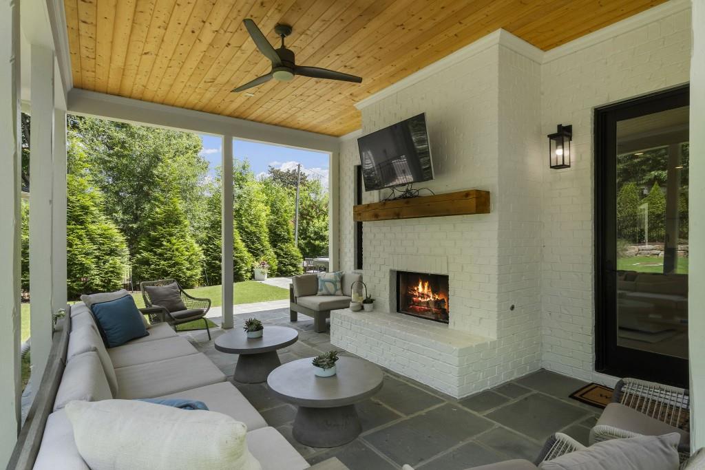 3338 Breton Circle