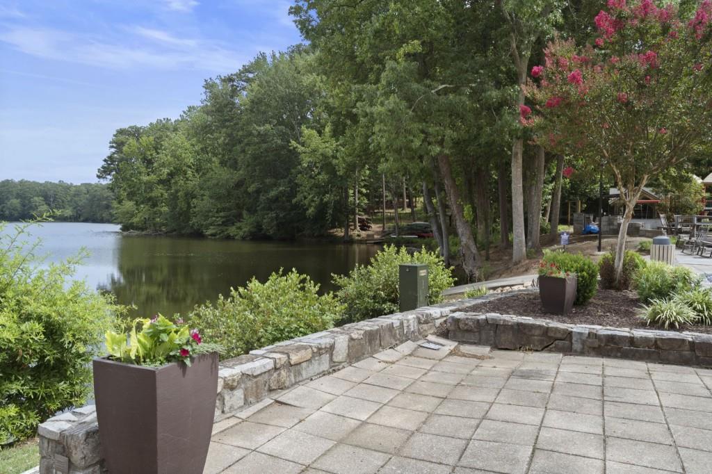 3338 Breton Circle