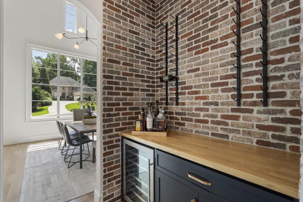 3338 Breton Circle