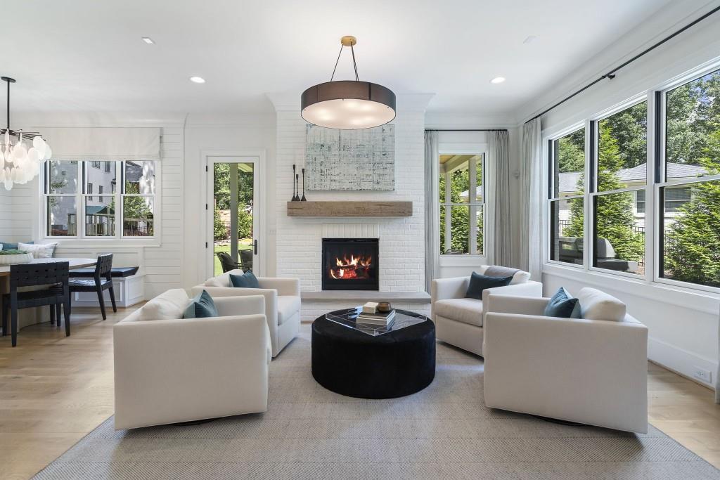 3338 Breton Circle