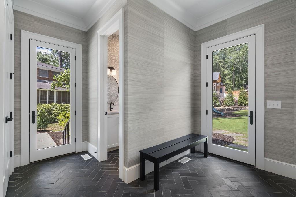 3338 Breton Circle