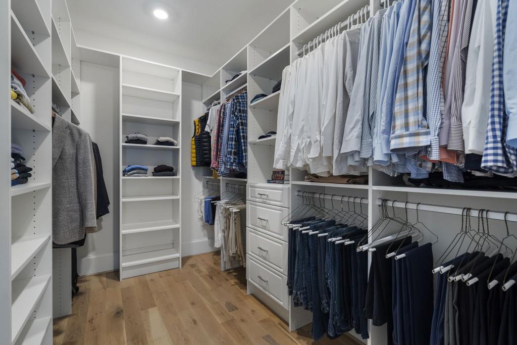 3338 Breton Circle