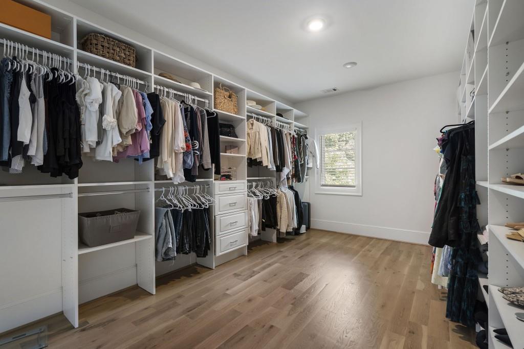 3338 Breton Circle