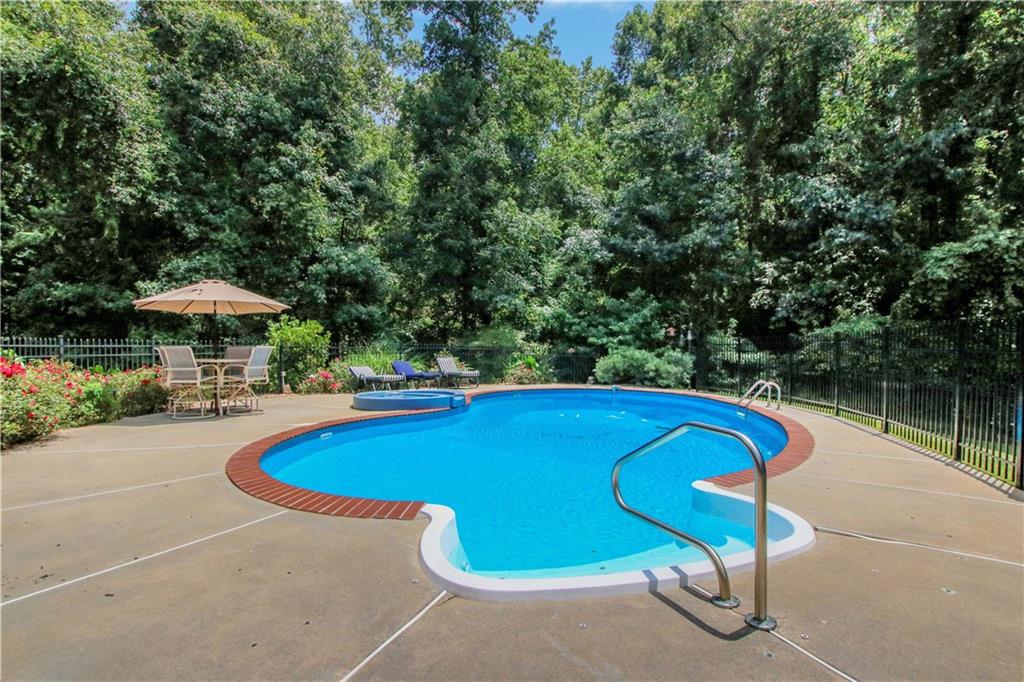 1205 Montavilla Way