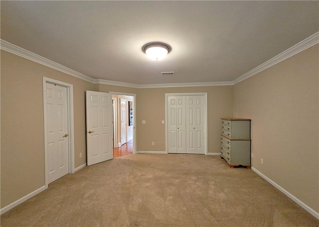 215 Settindown Court