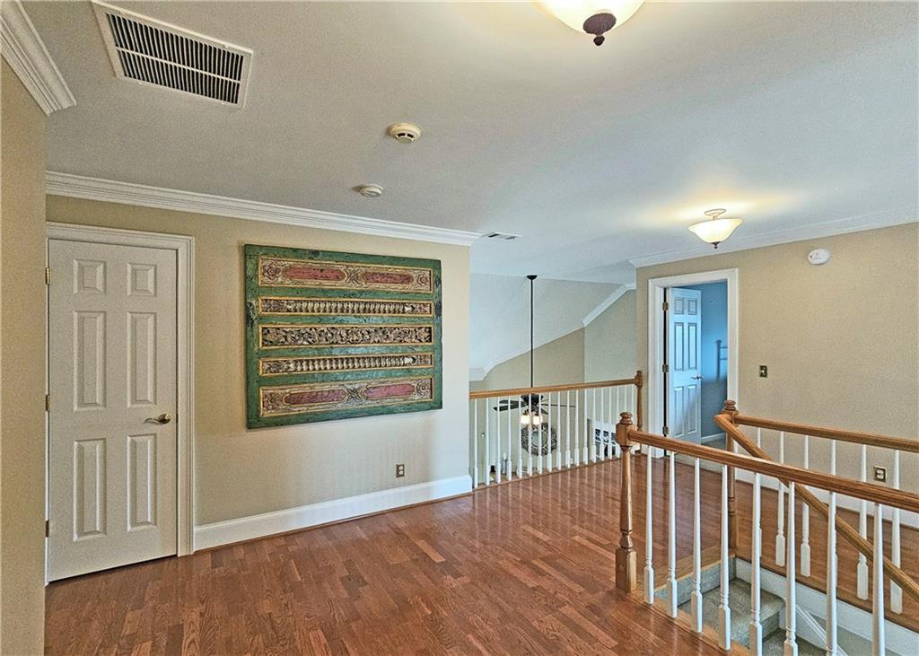 215 Settindown Court