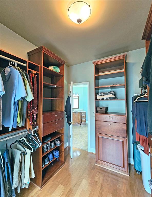 215 Settindown Court