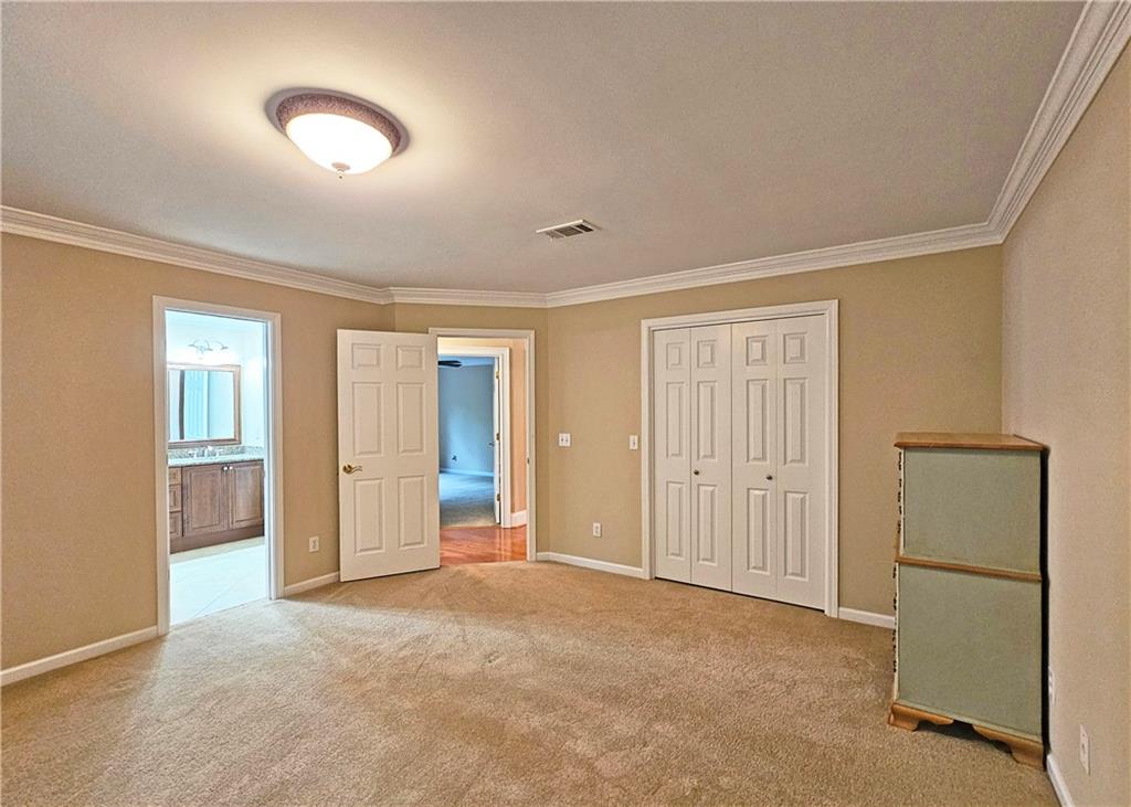 215 Settindown Court
