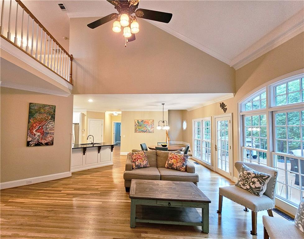 215 Settindown Court