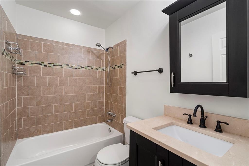 504 Dunwoody Chace Unit 5