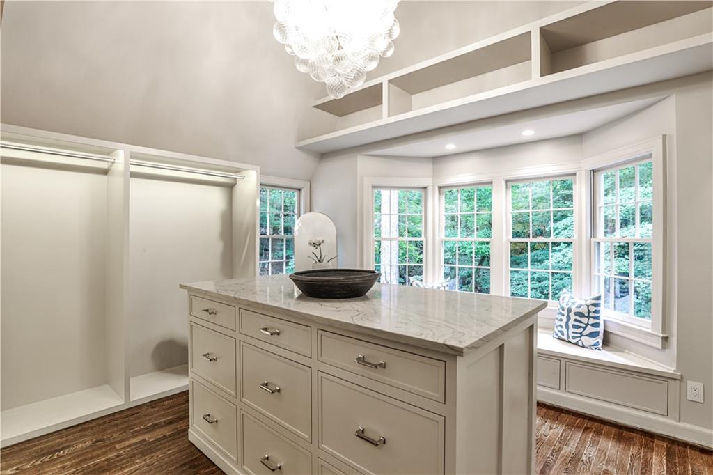 3990 Paces Ferry Road NW