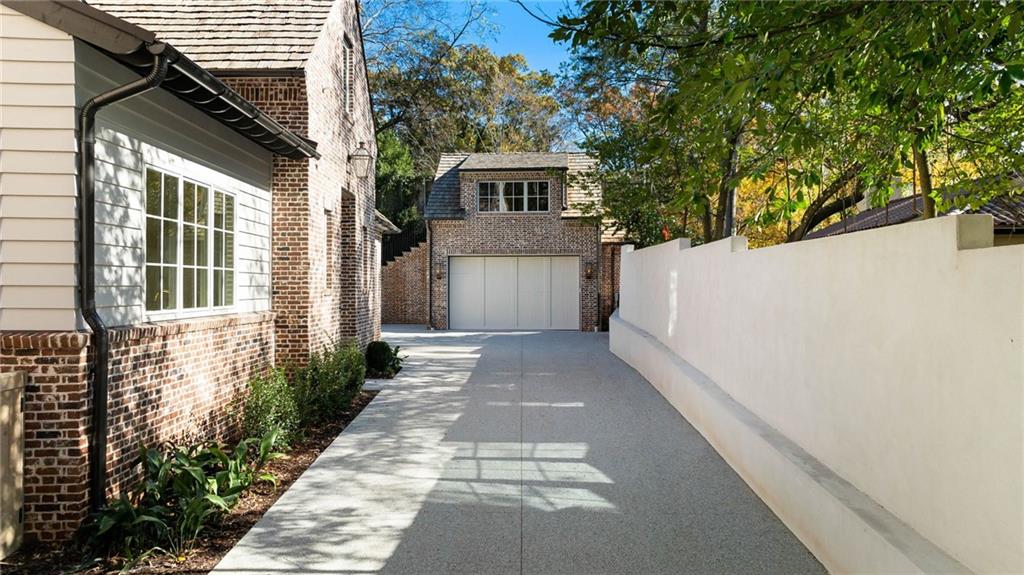 2515 Habersham Road