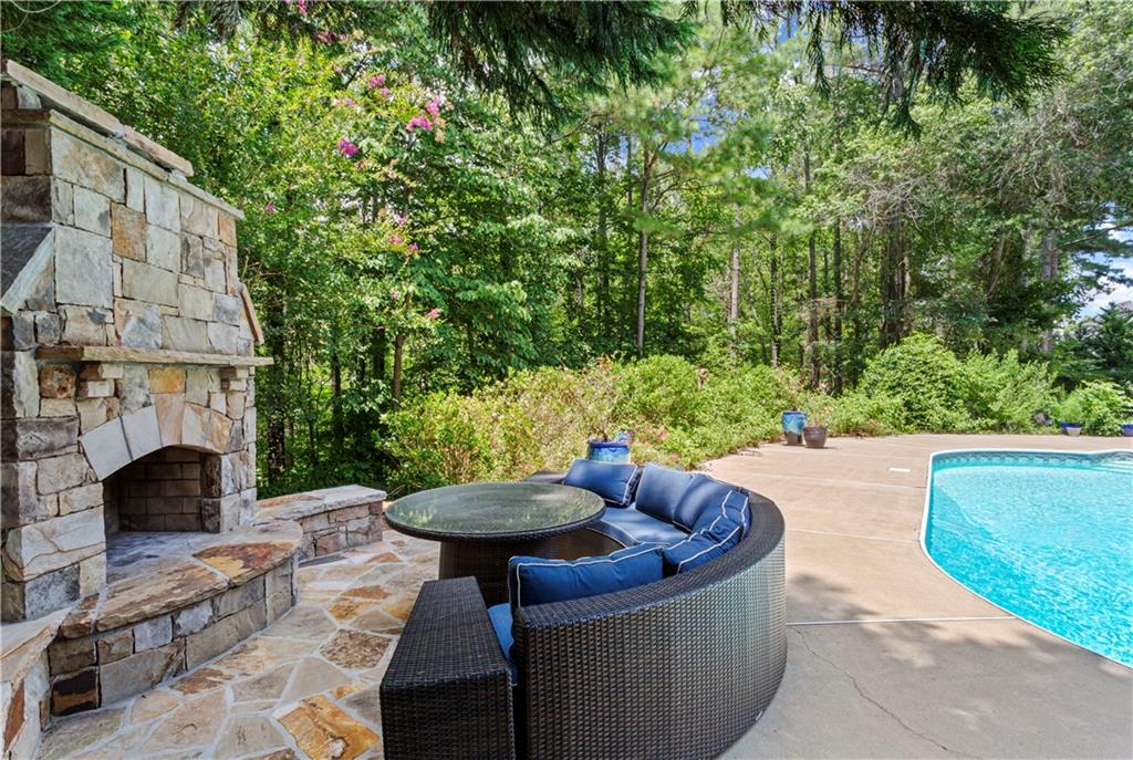 1327 Bentwater Drive