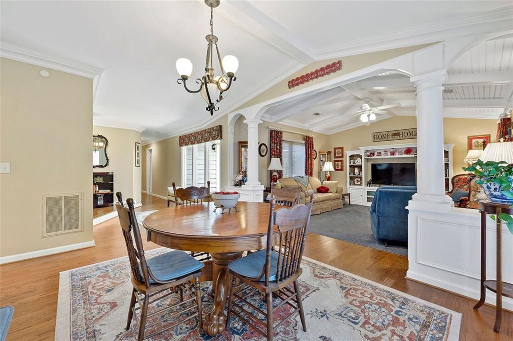 6307 Deerings Hollow