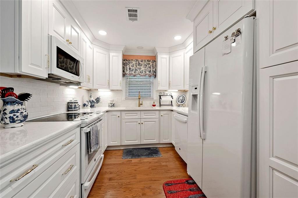 6307 Deerings Hollow