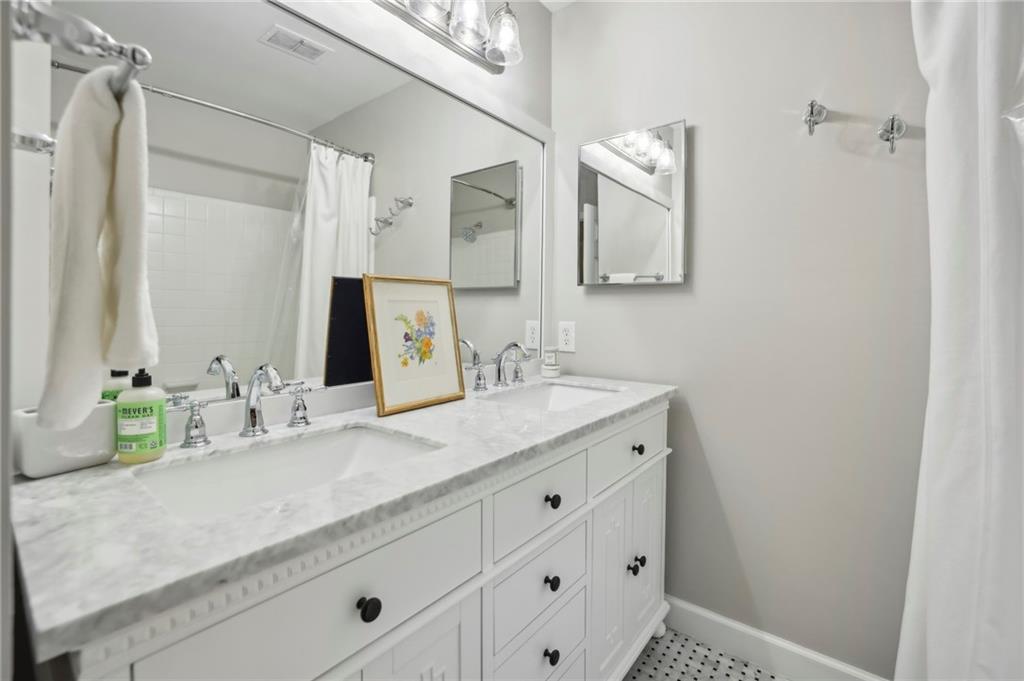 4545 Wieuca Road NE Unit 22