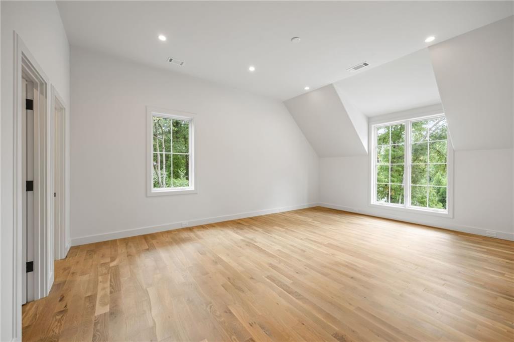 499 Broadland Road