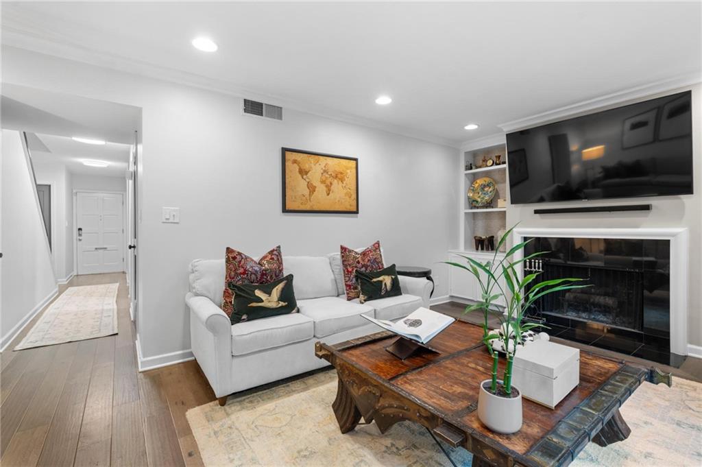 33 Ivy Trail NE