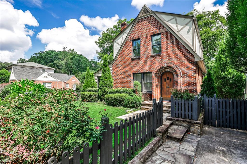 1012 Cumberland Road NE