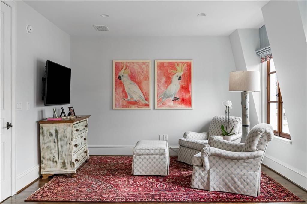 2288 Peachtree Road NW Unit 15