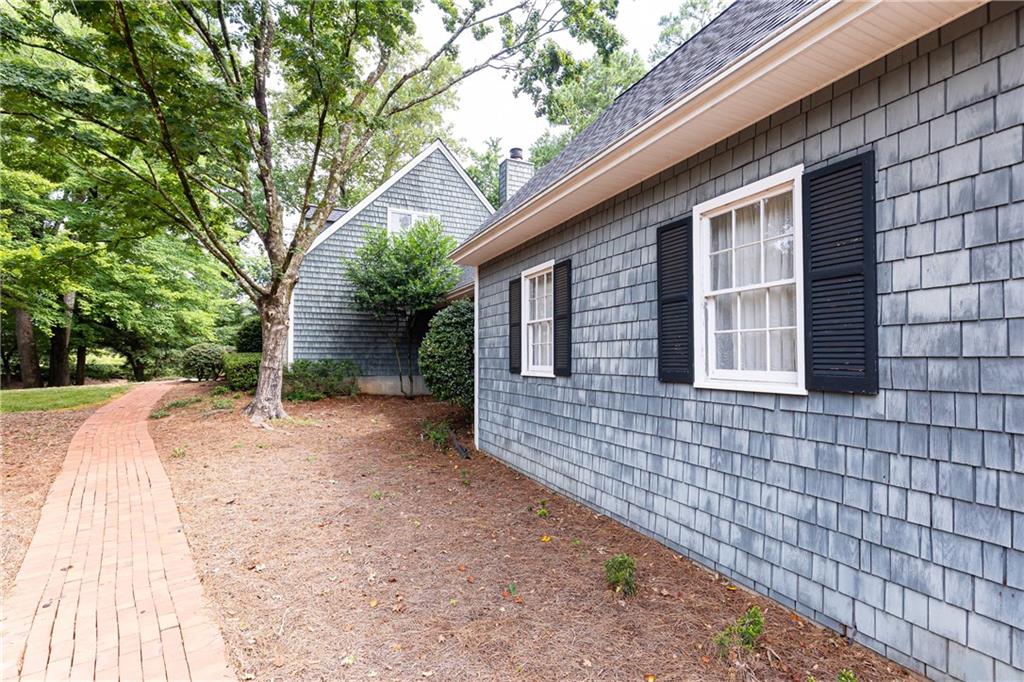 8205 Innsbruck Drive