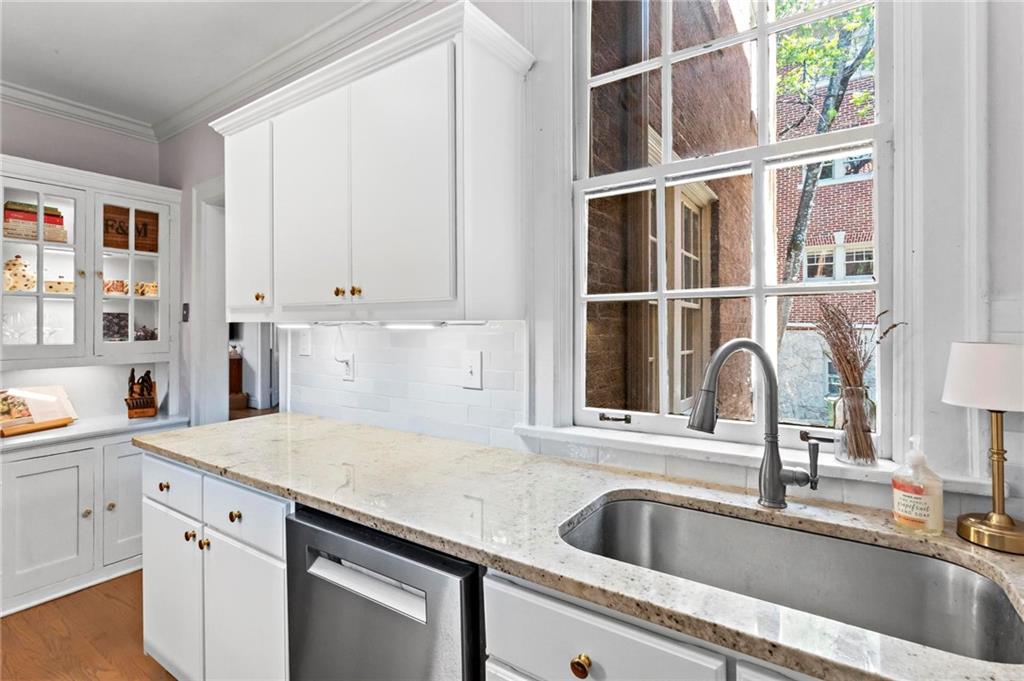 8 Collier Road NW Unit A1