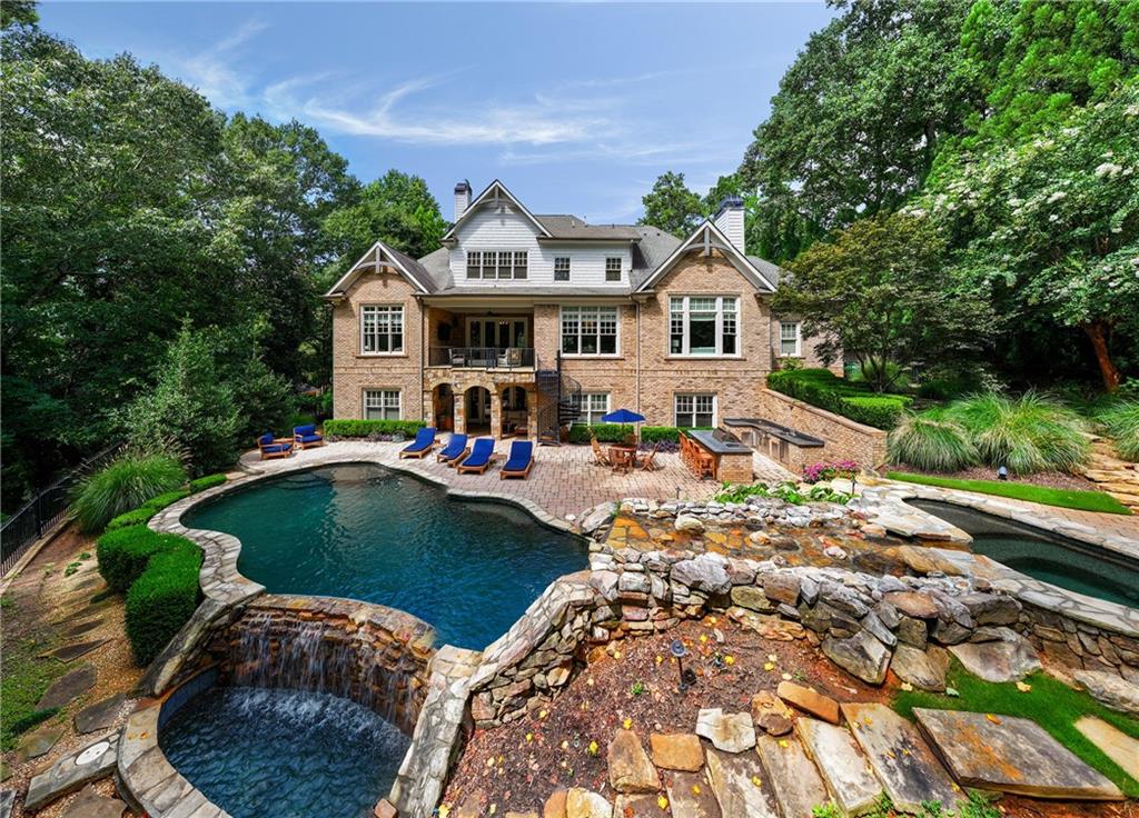 5575 Lake Island Drive