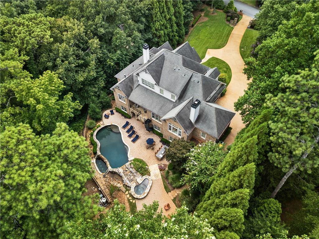 5575 Lake Island Drive