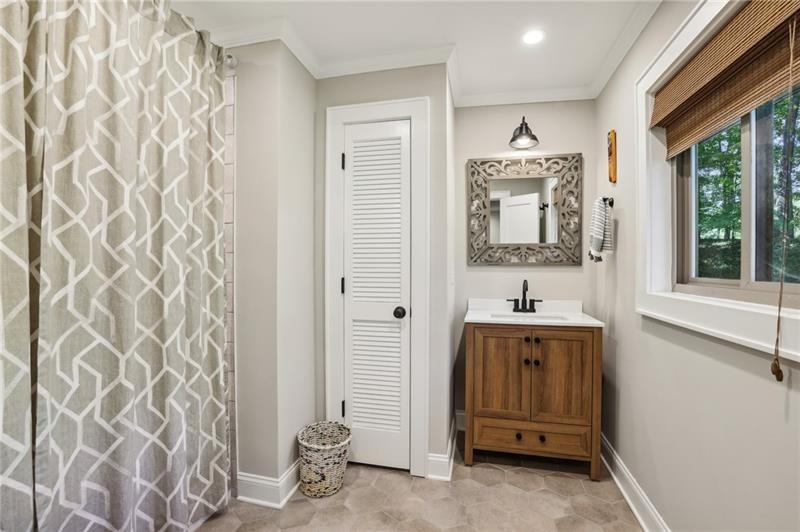 1050 Mountain Creek Trail