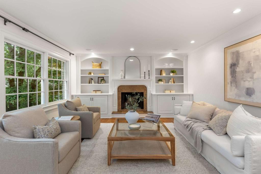 1370 Hanover West Drive