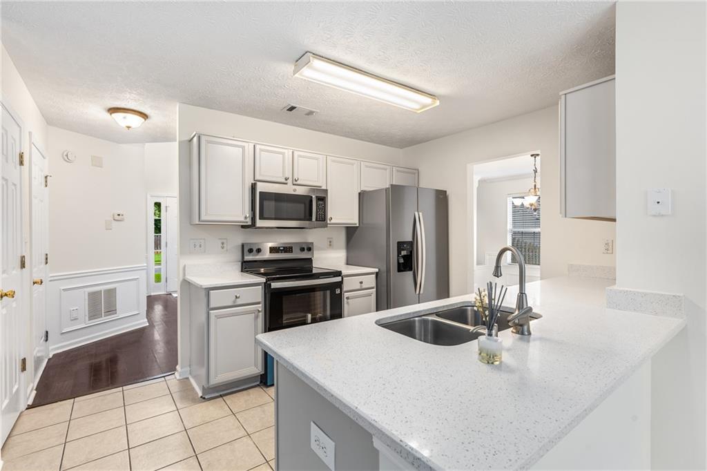 1593 Pinebreeze Drive