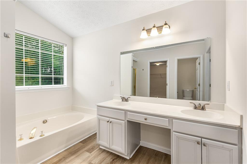 1593 Pinebreeze Drive