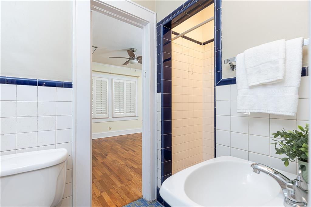 224 Peachtree Way NE