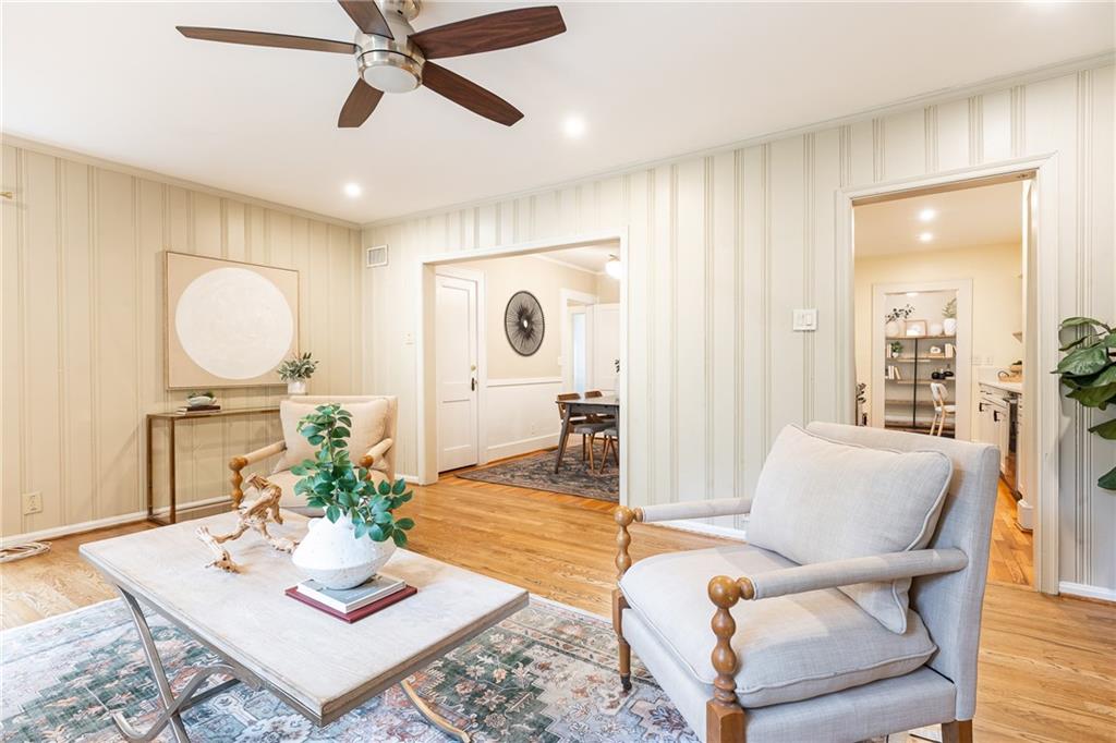 224 Peachtree Way NE